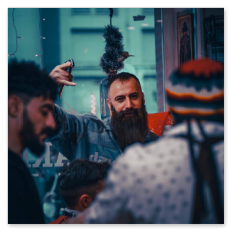 Gesichtspflege und Wax-Behandlung im Barbershop